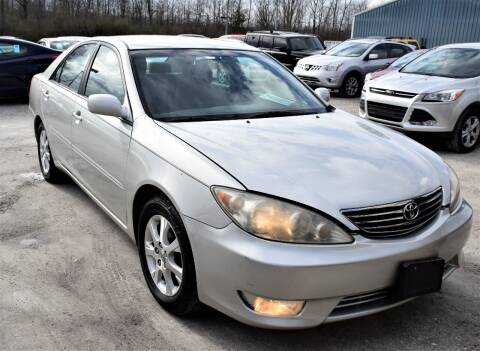 2006 Toyota Camry for sale at PINNACLE ROAD AUTOMOTIVE LLC in Moraine OH