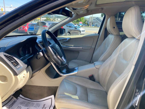 2014 Volvo XC60 T6 Premier Plus
