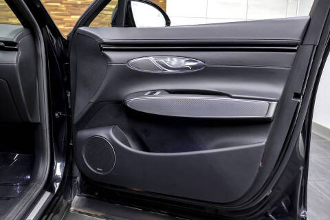 2022 Genesis GV70 2.5T Standard