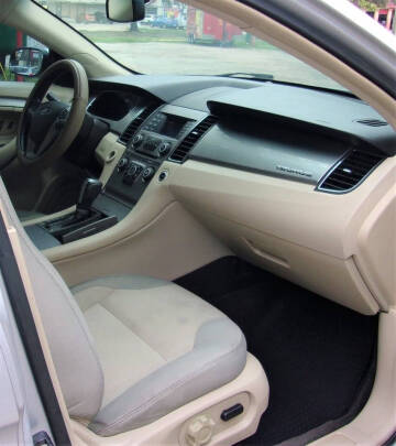 2015 Ford Taurus SEL