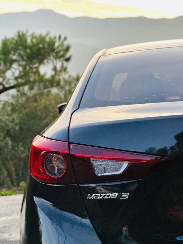 2016 Mazda MAZDA3 i Sport