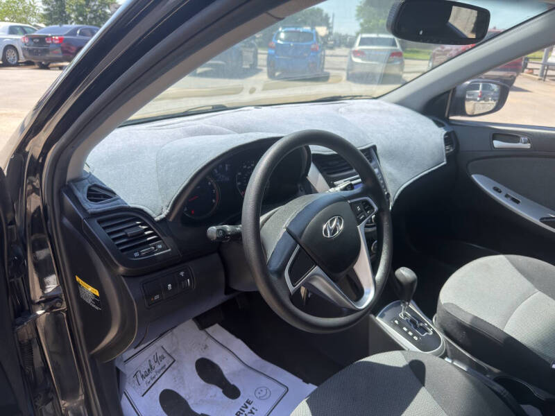 2012 Hyundai Accent GS