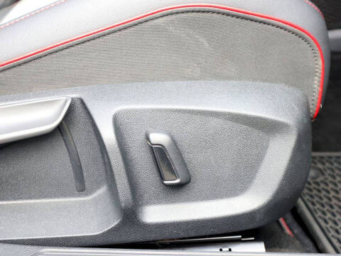 2022 Volkswagen Golf GTI SE