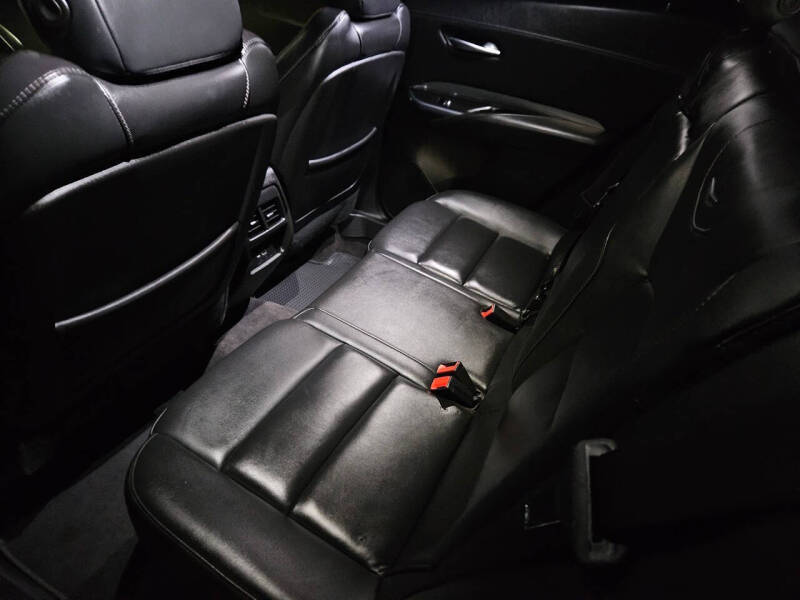 2022 Cadillac XT4 Premium Luxury