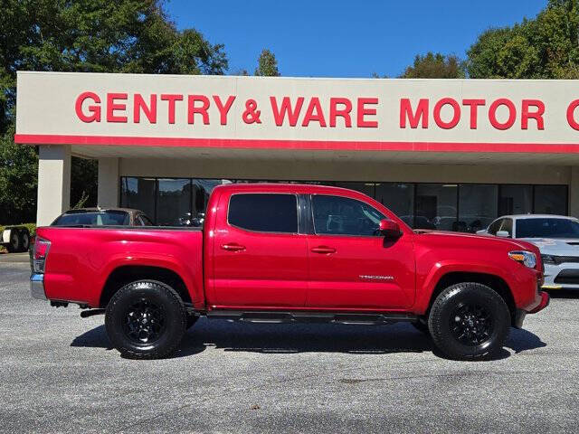 2021 Toyota Tacoma SR5's photo