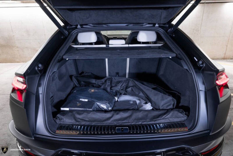 2024 Lamborghini Urus S