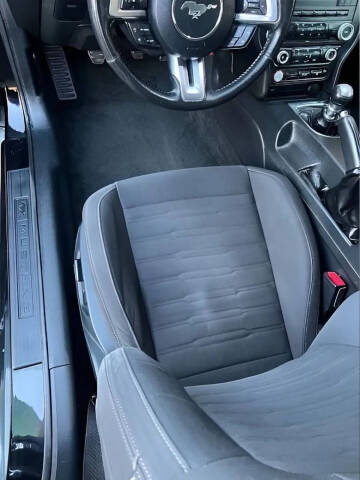 2016 Ford Mustang EcoBoost Premium
