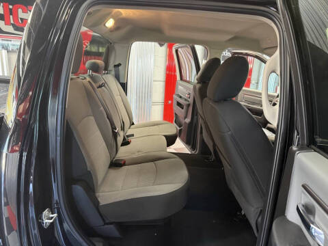 2023 RAM 1500 Classic SLT