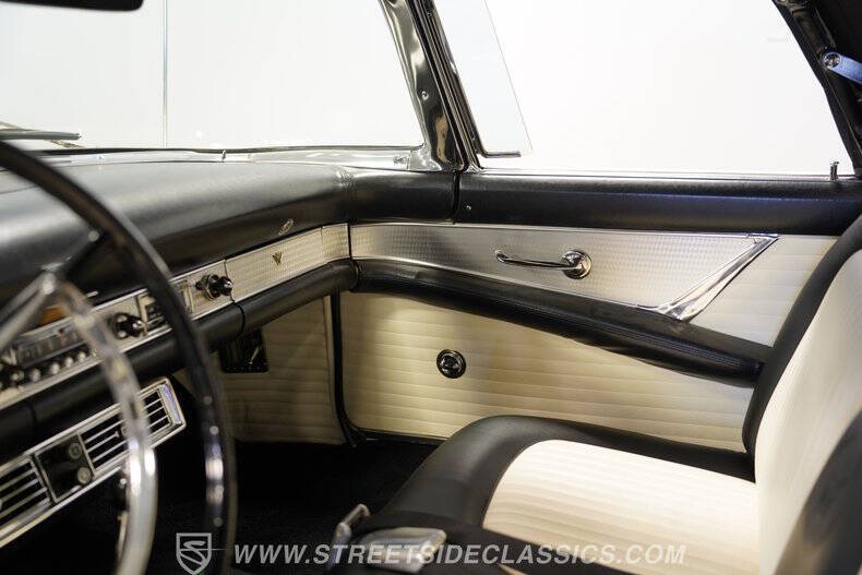 1956 Ford Thunderbird
