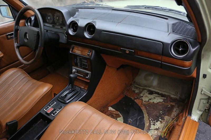 1977 Mercedes-Benz 300-Class