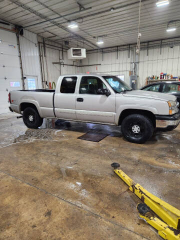 2004 Chevrolet Silverado 1500 for sale at WESTSIDE GARAGE LLC in Keokuk IA