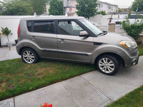 2013 Kia Soul +
