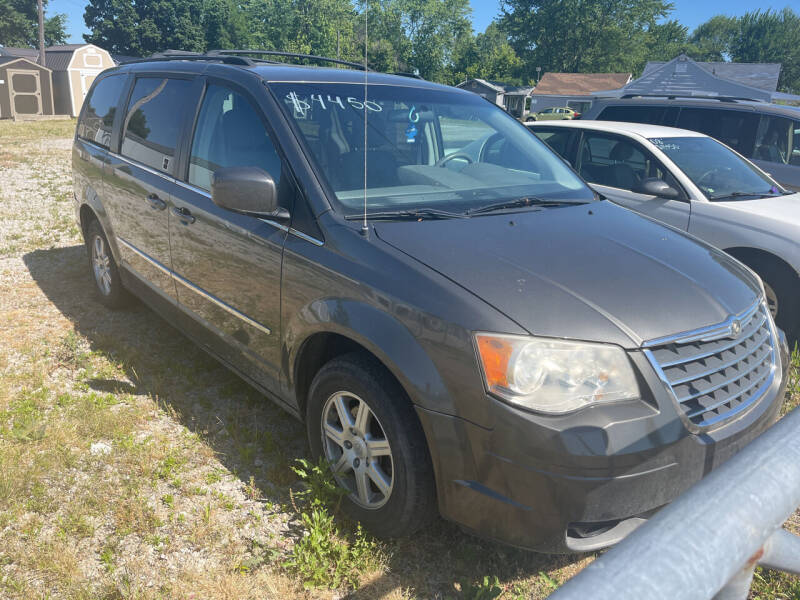 2010 Chrysler Town and Country for sale at HEDGES USED CARS in Carleton MI