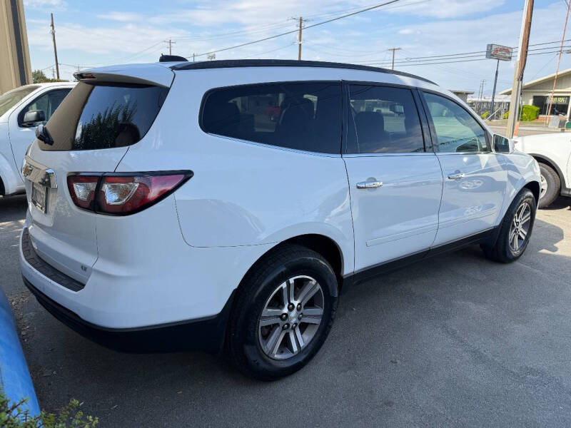 2017 Chevrolet Traverse LT