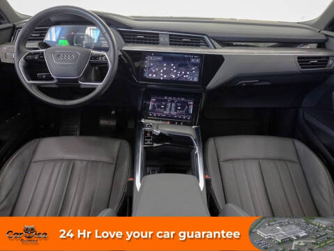 2023 Audi e-tron quattro Premium Plus