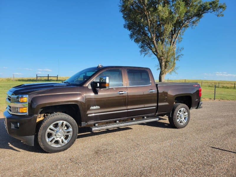 2018 Chevrolet Silverado 2500HD for sale at TNT Auto in Coldwater KS