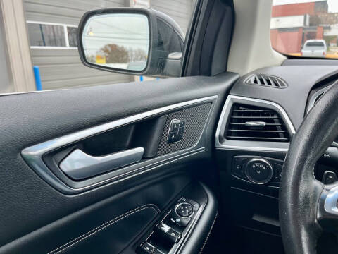 2017 Ford Edge Titanium