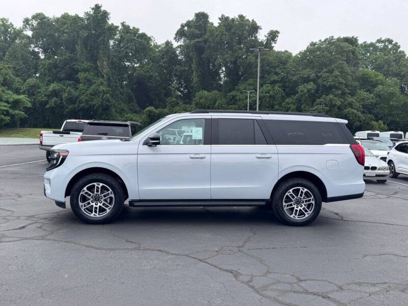 2026 Ford Expedition MAX Active