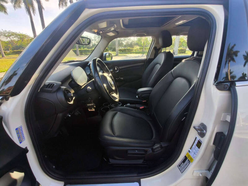 2023 MINI Hardtop 4 Door Cooper