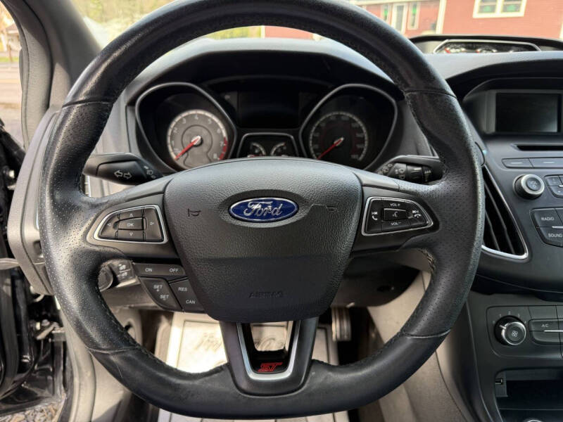 2017 Ford Focus ST