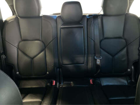 2014 Porsche Cayenne Platinum