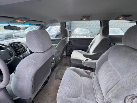 2007 Toyota Sienna CE 7-Passenger