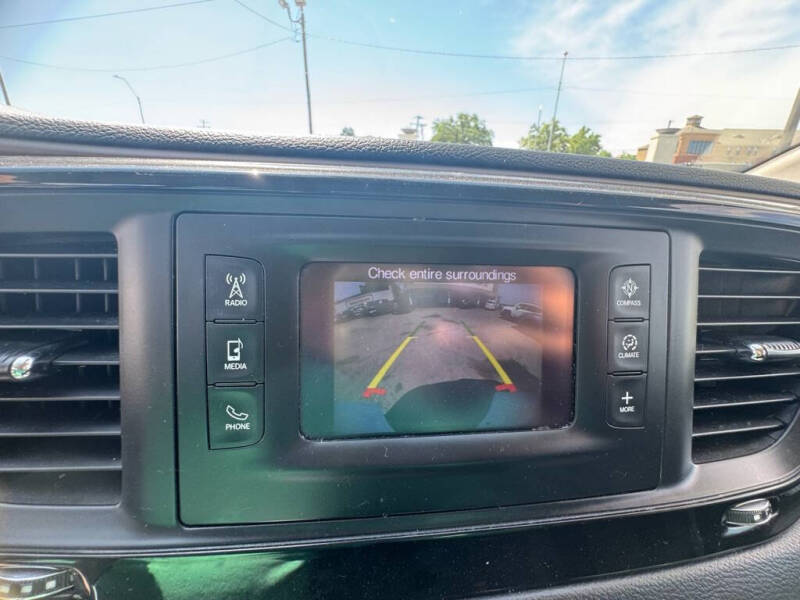 2017 Chrysler Pacifica LX