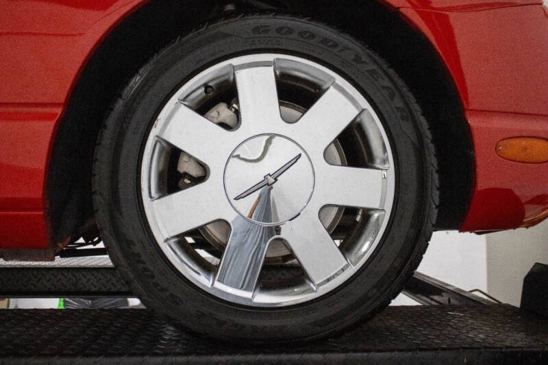 2002 Ford Thunderbird Deluxe