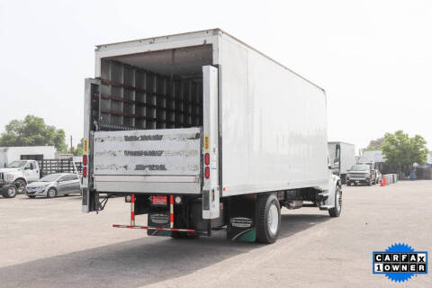 2018 Freightliner M2 106