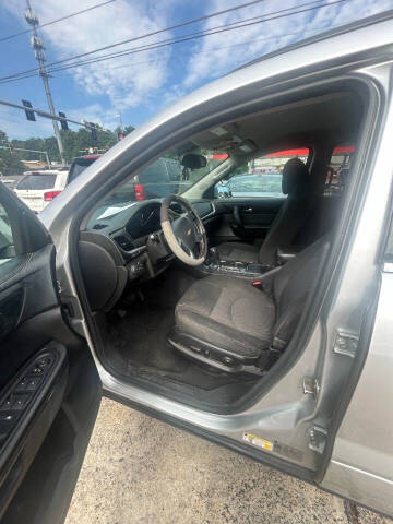 2017 Chevrolet Traverse LT