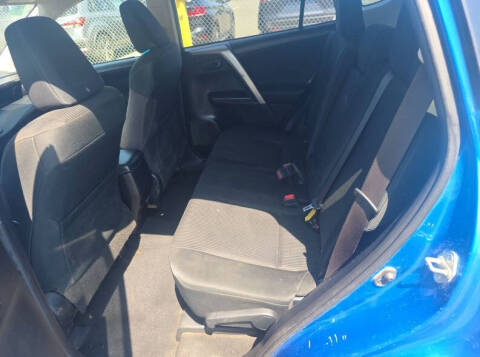 2017 Toyota RAV4 LE
