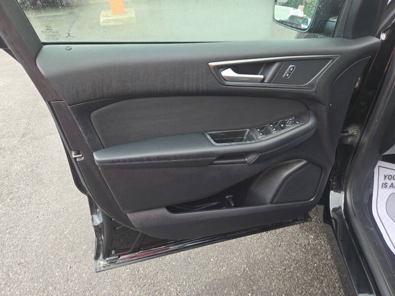 2018 Ford Edge SE