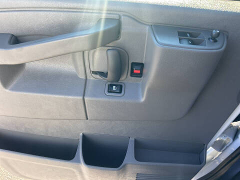 2022 Chevrolet Express 2500