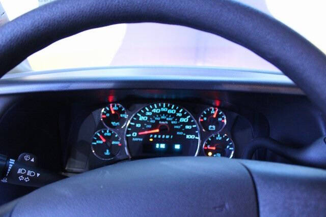 2025 Chevrolet Express 3500