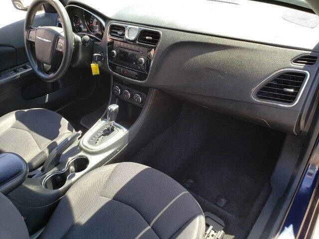 2013 Chrysler 200 LX