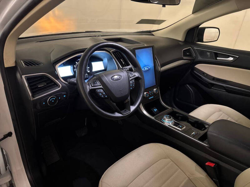 2021 Ford Edge SE