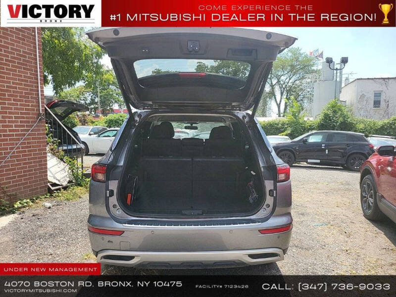 2022 Mitsubishi Outlander SE