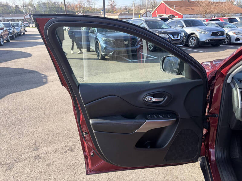 2019 Jeep Cherokee Latitude Plus