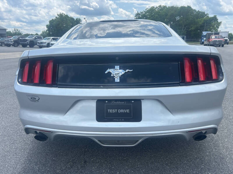 2015 Ford Mustang V6