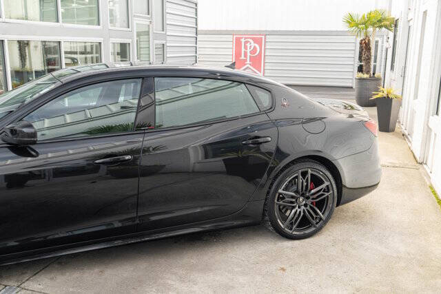 2021 Maserati Quattroporte 5