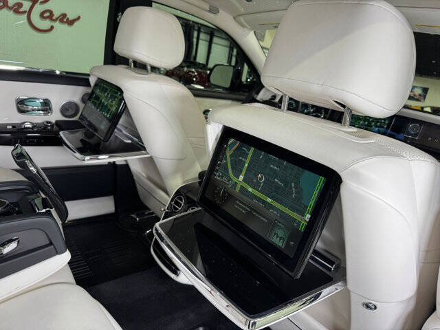 2022 Rolls-Royce Phantom