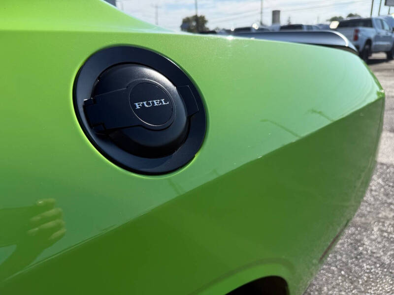 2015 Dodge Challenger R/T Shaker