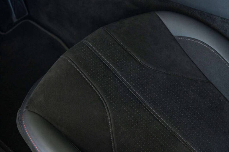 2025 Aston Martin Vantage