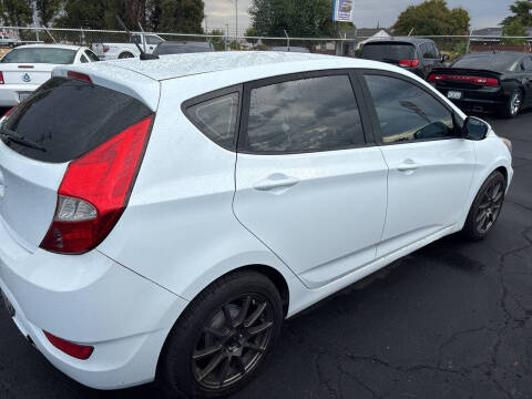 2017 Hyundai Accent SE