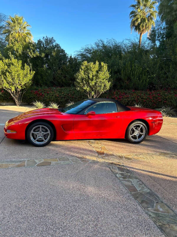 2002 Chevrolet Corvette Base photo 2