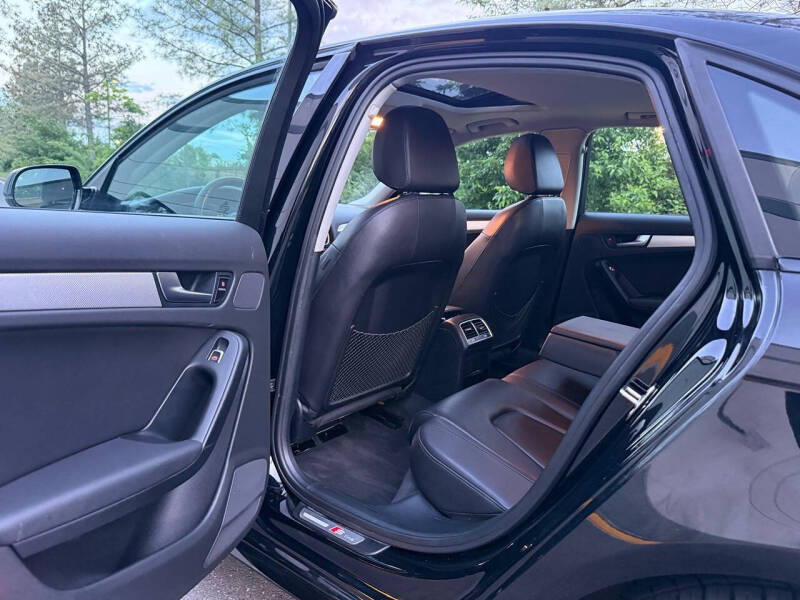 2016 Audi A4 2.0T quattro Premium
