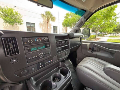2023 Chevrolet Express 3500