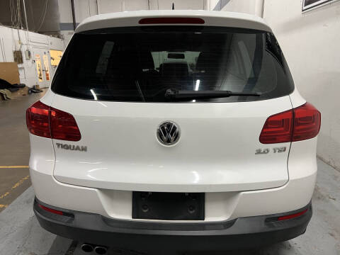 2014 Volkswagen Tiguan SE