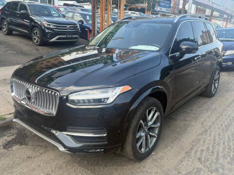 2019 Volvo XC90 T6 Momentum