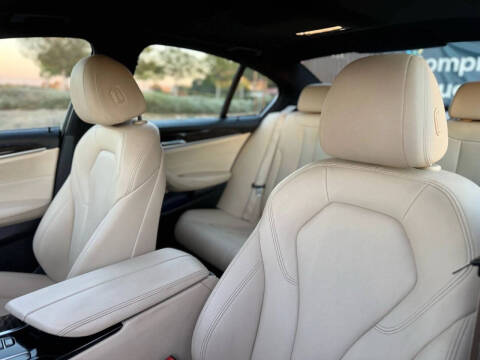 2019 BMW 5 Series 530i